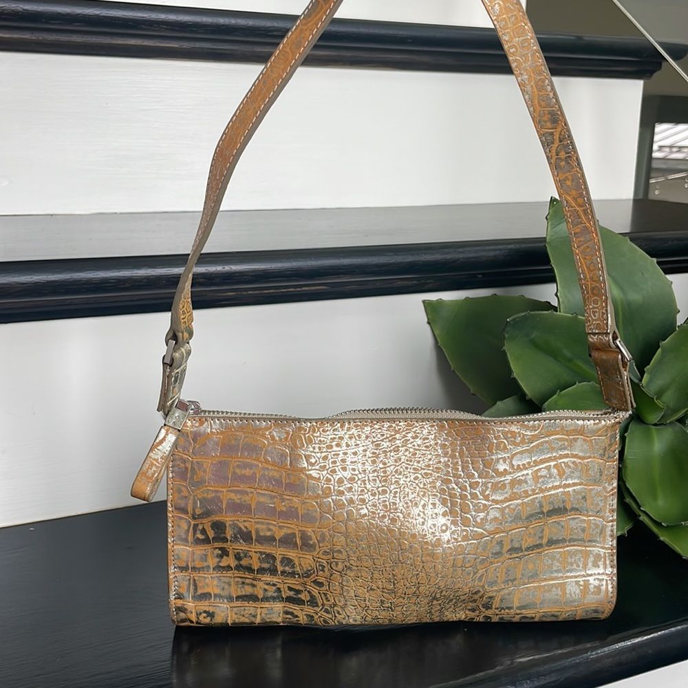 Monsac Italian leather embossed shoulder handbag purse like new